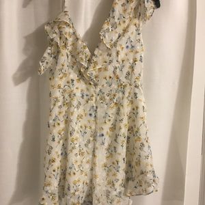 NWT Bacio Yellow Floral Romper
